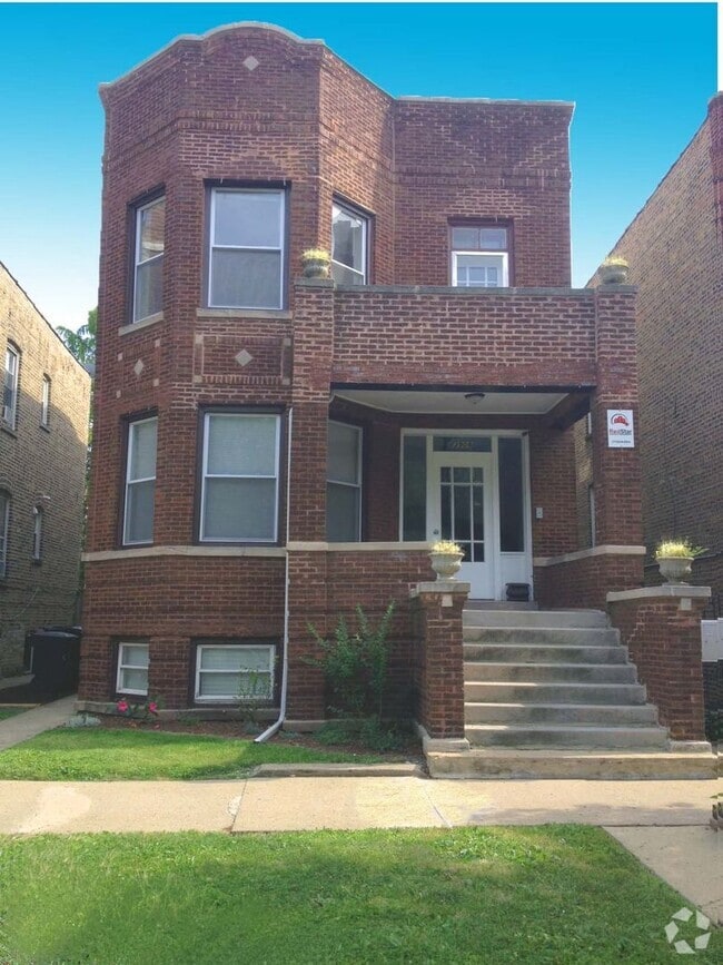 Building Photo - 3909 W Schubert Ave Unit 2F Rental