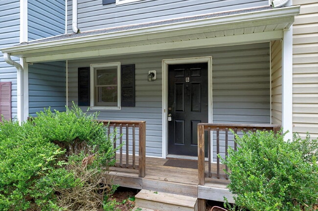 Photo - 5544 Kaplan Dr Unit B