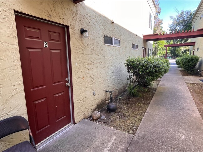 Photo - 747 W 4th Ave