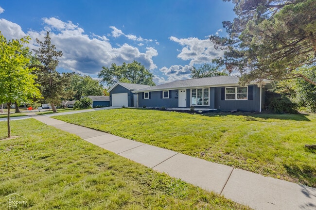 Photo - 124 Westover Ln