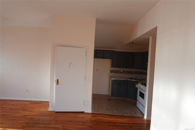 Photo - 1053 E 58th St Unidad 2