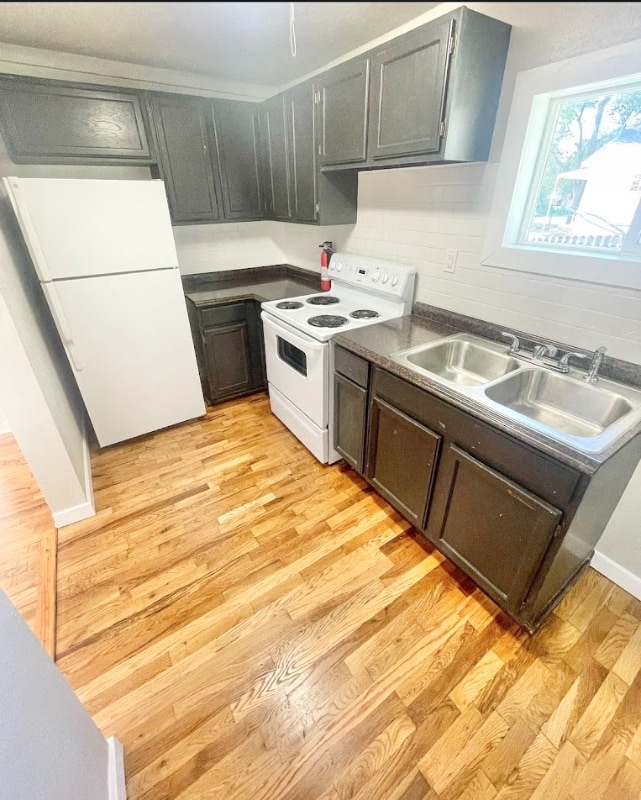 Photo - 715 Utica Ave