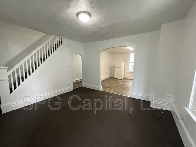Photo - 334 S 3rd St