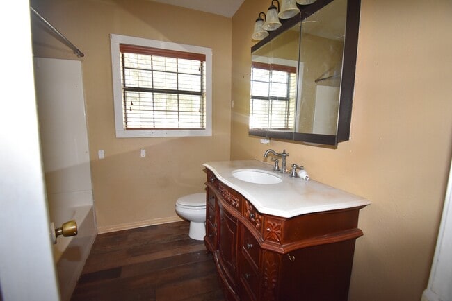 Photo - 3217 13th St