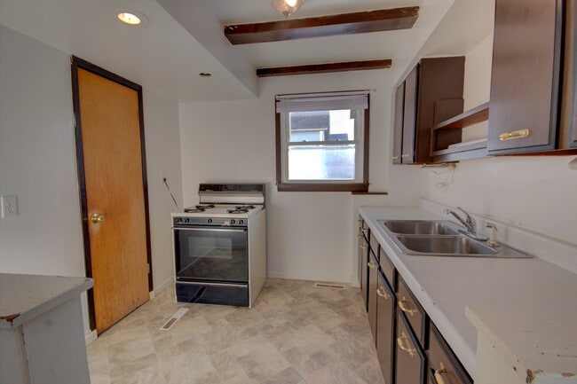 Photo - KLEROC Unit 709