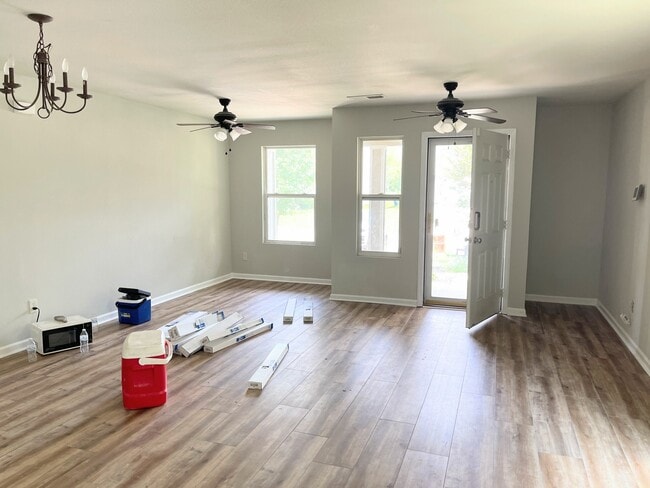 Photo - 118 Blackwell Ct