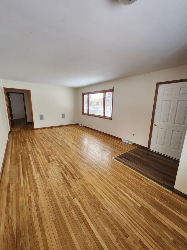 Photo - ***1 month Free with a 15-month lease.***3...