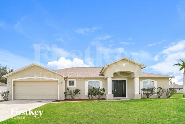 Building Photo - 1701 NW 15th Pl Rental