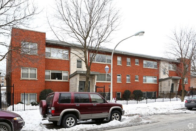 Photo - 7501-7533 N Damen Ave