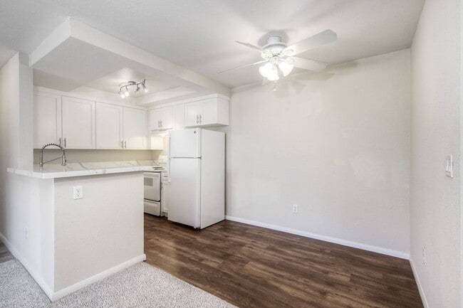 432 Edgehill Ln