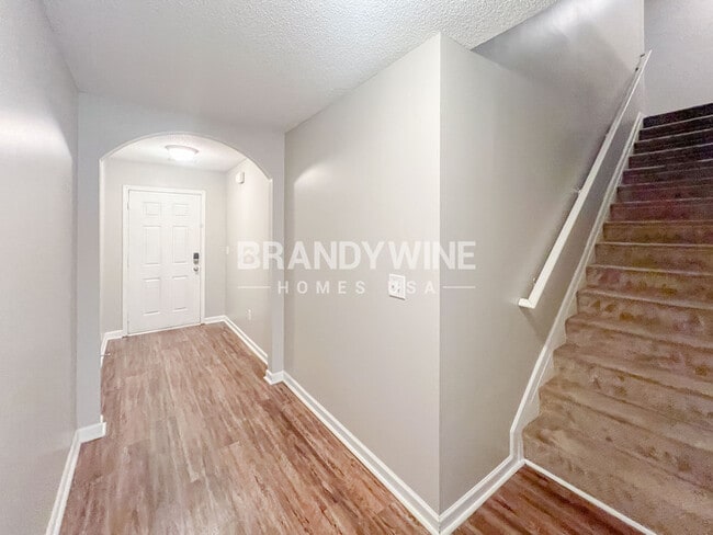 Photo - 5284 Hanover St