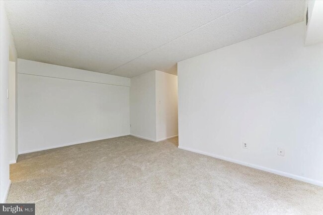 Photo - 3207 Valley Dr Unit 3207