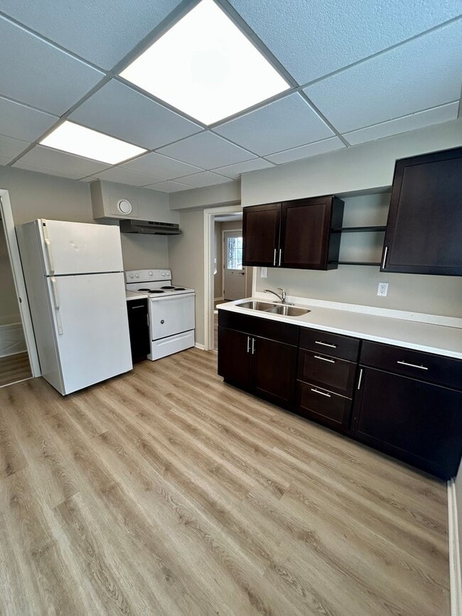 Photo - 820 W 4th St Unit #3