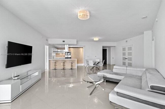 Building Photo - 17301 Biscayne Blvd Unit 1704 Rental