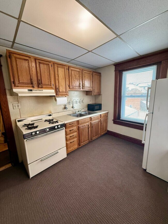 Building Photo - 1107 Maple St Unit Apt#2