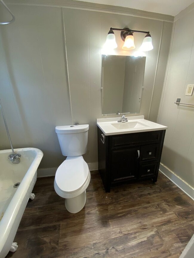 Photo - 652 Chatham St NW Unit Apt 2B
