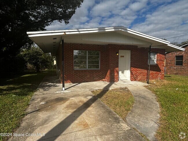 Building Photo - 1590 S Deleon Ave Rental