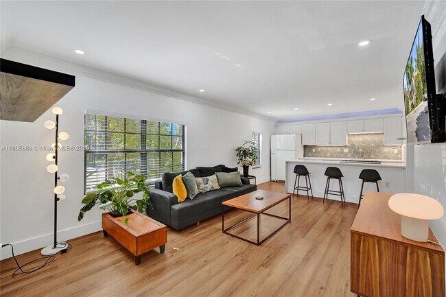 Photo - 815 NE 28th St Unit 101