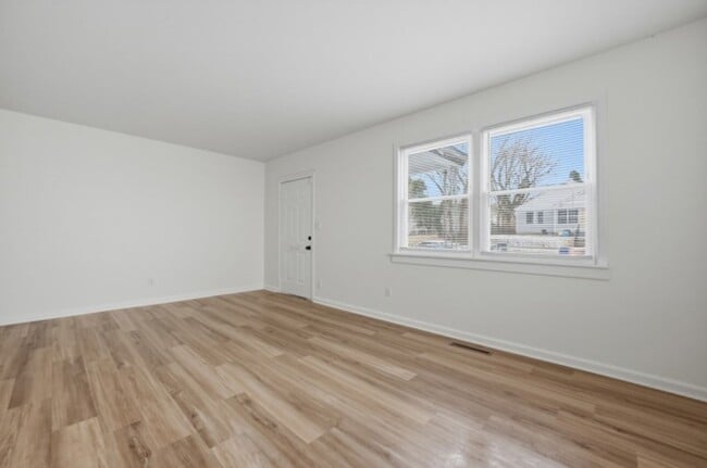 Photo - Charming 3bd/1ba Rancher
