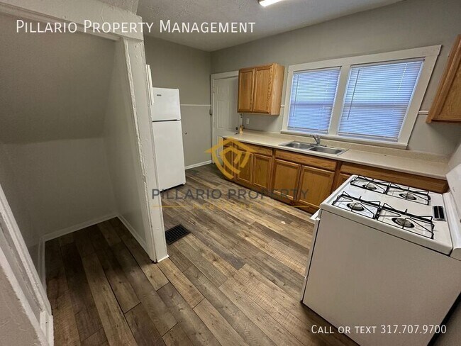 Photo - 28 N LaSalle-