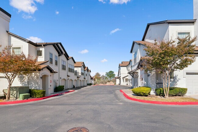 Estates at Canyon Ridge