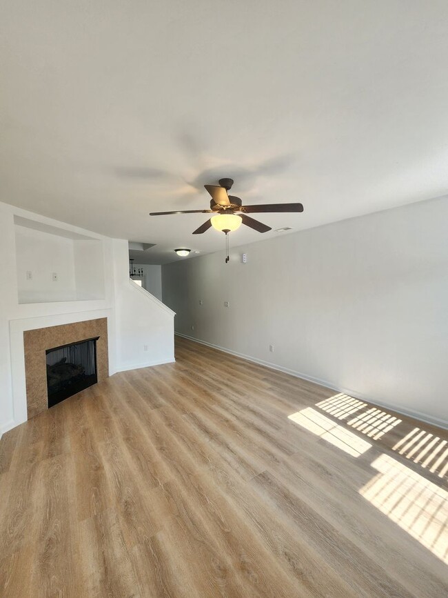 Photo - COMING SOON!!! Weaverville Townhouse-End U...