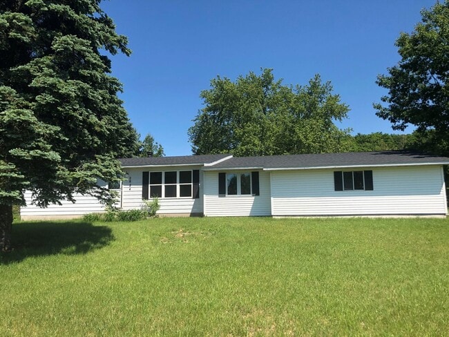 Building Photo - Ranch style home with attached two car garage