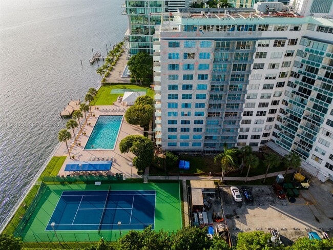 Building Photo - 3301 NE 5th Ave Unit 714