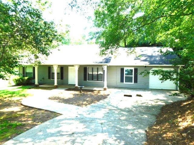 Photo - 5502 Jamestowne Ct House