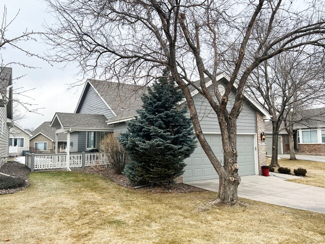 Photo - Clean and Bright Ranch Style Patio Home in...