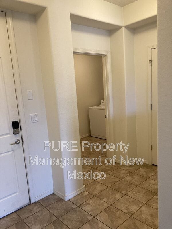 Photo - 601 Menaul Blvd NE Unidad #2002