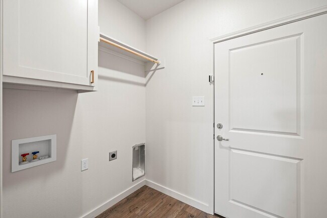 Photo - 7016 40th St