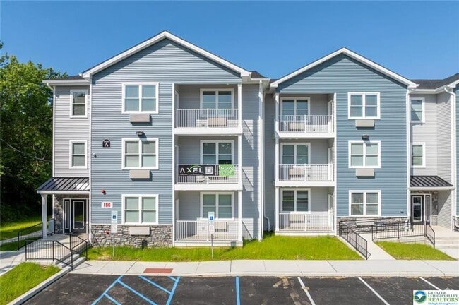 Building Photo - 948 N Front St Unit C-1