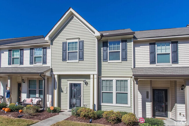 Building Photo - Room in Townhome on Warm Springs Ln