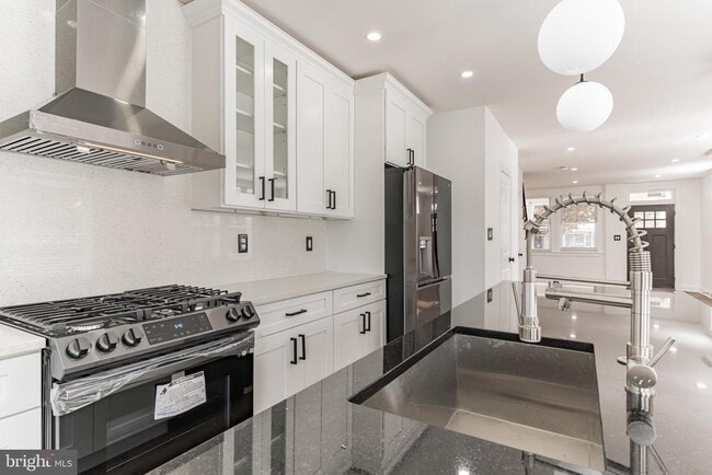 Photo - 5300 5th St NW