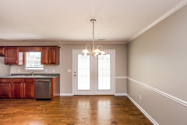 Photo - 3407 Wellington Pl