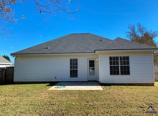 Photo - 116 Enlish Dr