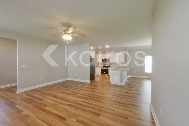 Photo - 13736 Willowmore Dr
