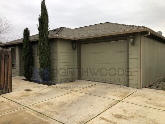 Building Photo - Cozy 1 Bed 1 Bathroom-Located in Friendly ... Rental