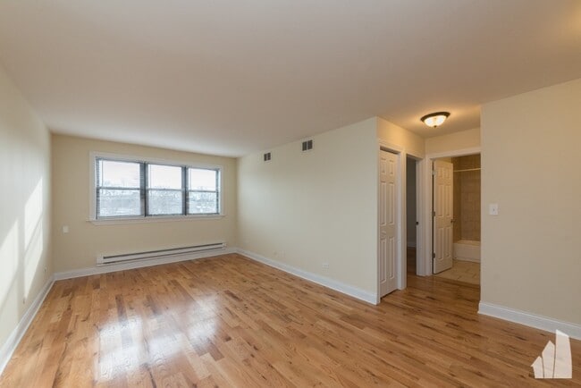532 W Arlington Pl Unit 304