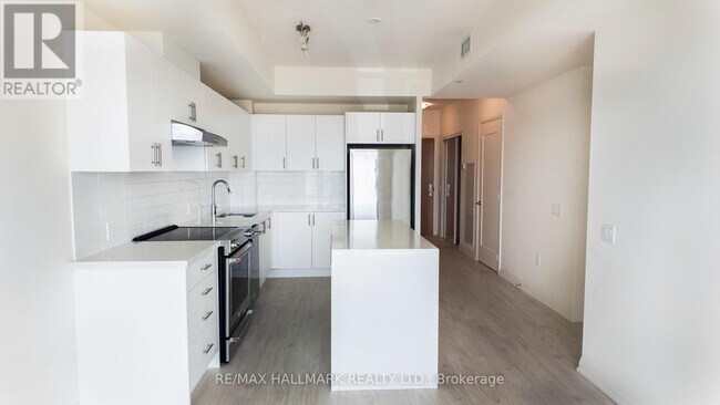 Photo - 8960 Jane St Unit 912