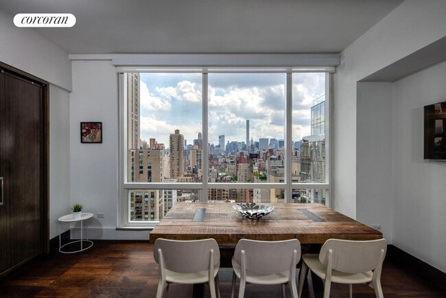 Building Photo - 151 E 85th St