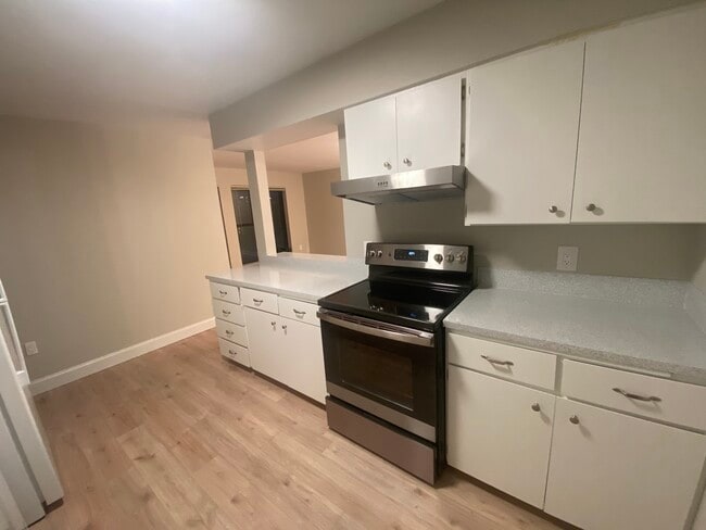 Photo - Capitol Crest