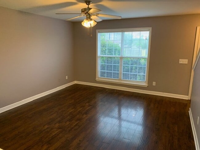 Photo - 2244 Dewey Dr