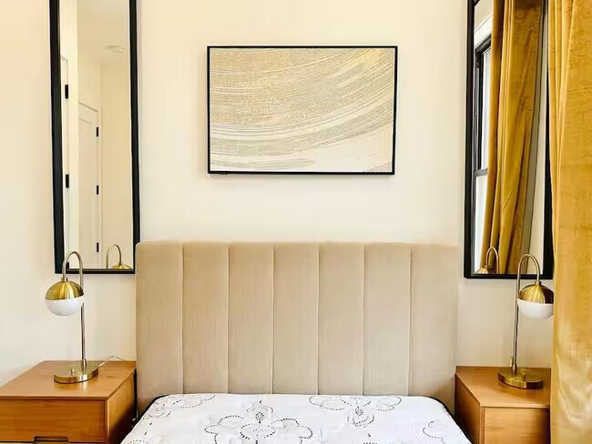 Photo - Furnished room/NOT APARTMENT Unit 2