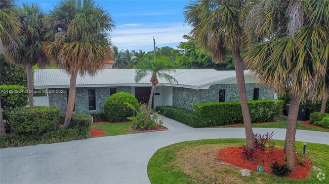 Building Photo - 11645 NE 20th Dr Rental