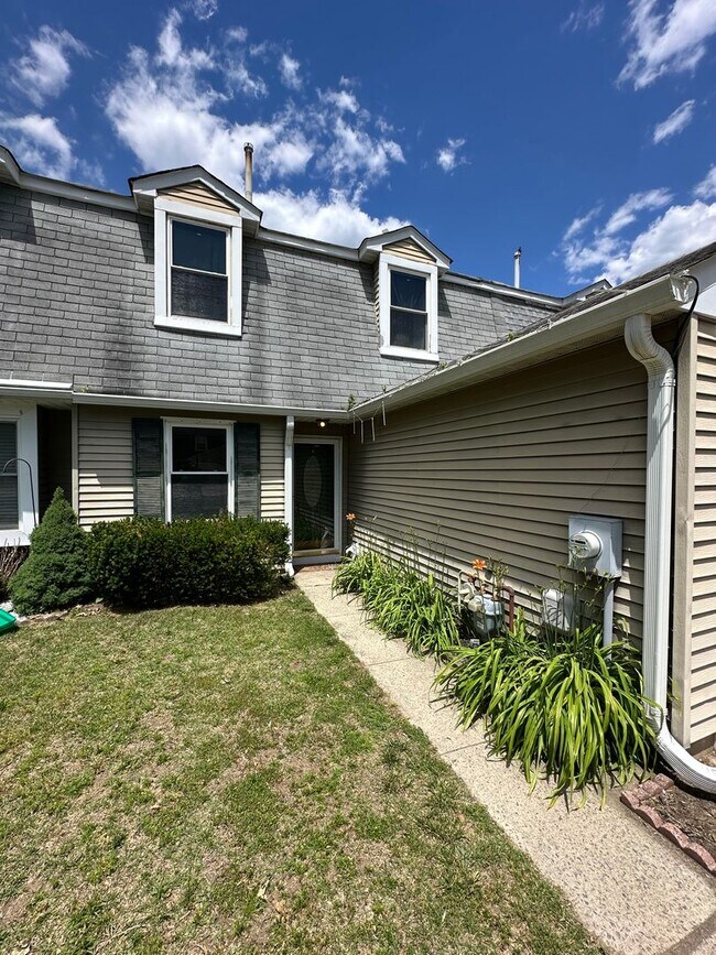 Photo - Nice 2 bedroom townhome with a view!