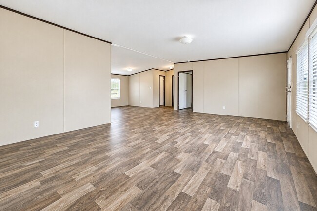 207 W Alfred St
