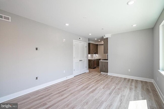 Photo - 746 S 16th St Unit 3C