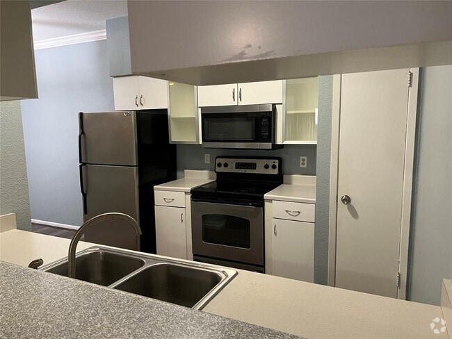Building Photo - 8100 Cambridge St Unit 129 Rental